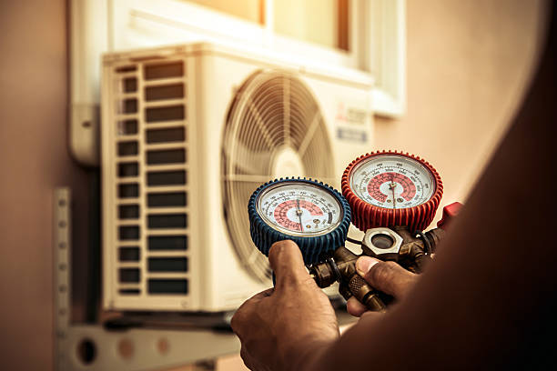 Professional Hvac technician working in Pocopson, PA